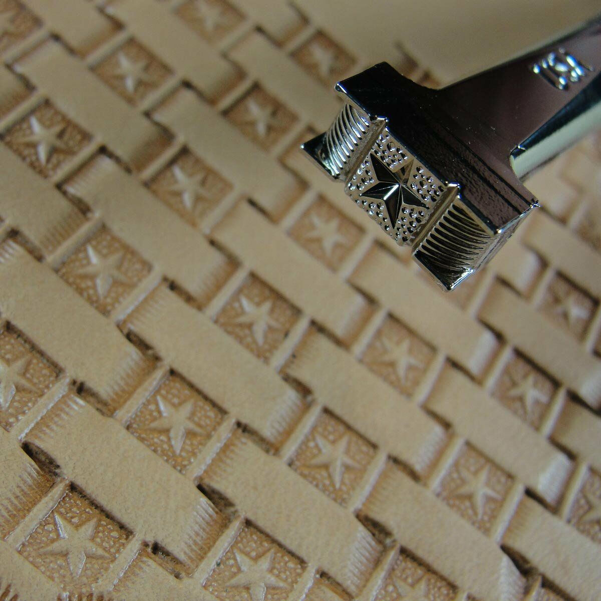 Pro Crafters Series - Star Center Basket Weave Stamp (leather Stamping Tool)