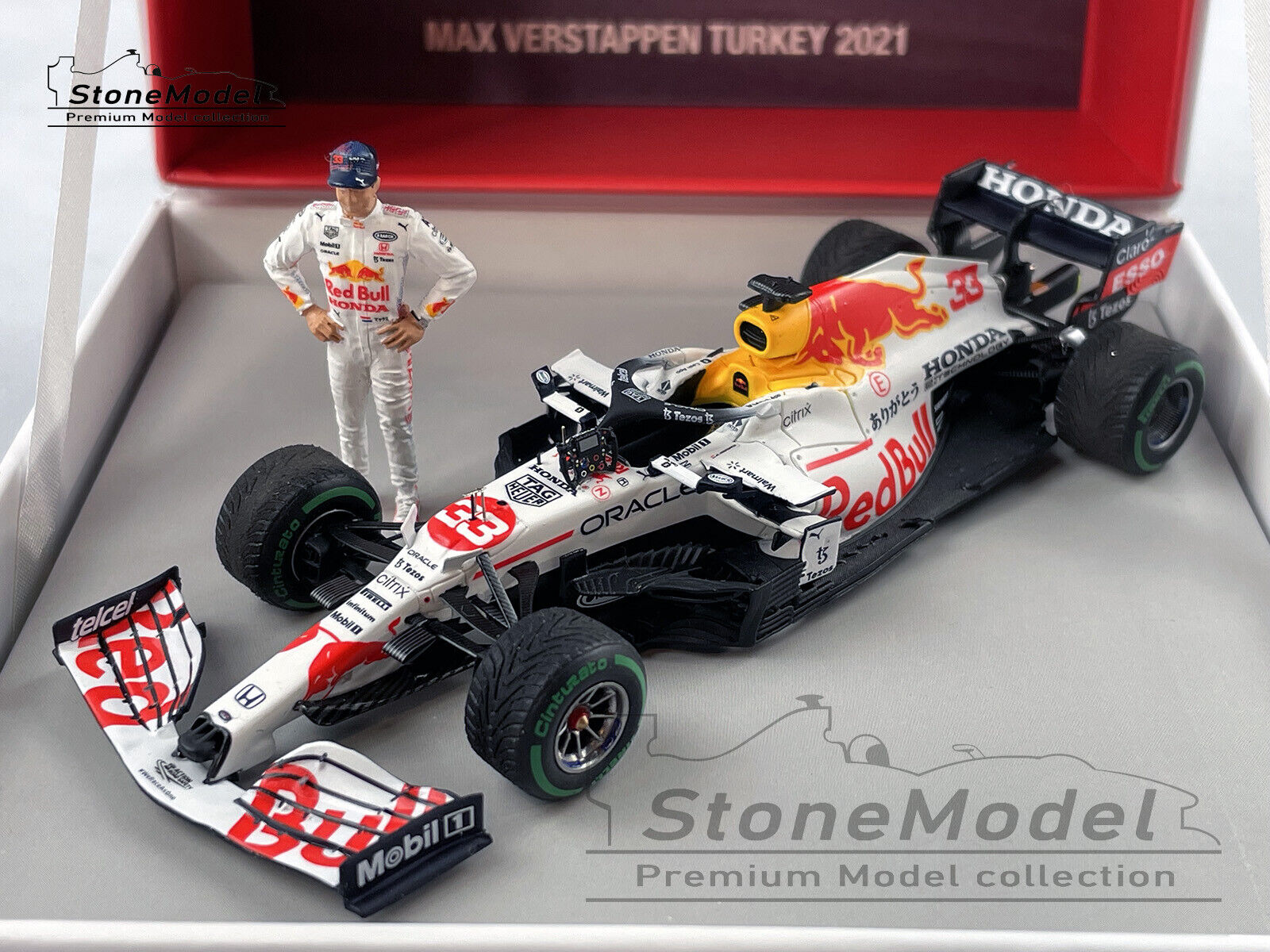 Red Bull F1 Rb16b #33 Max Verstappen Turkish Gp 2021 1:43 Spark Figure Gift Box
